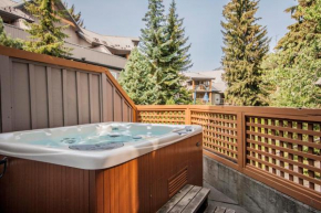 Amazing Location with PRIVATE Hot Tub by Harmony Whistler